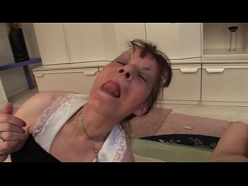❤️ Två mormödrar och en farfar har en trekant ❤️❌ Porno at us ﹏